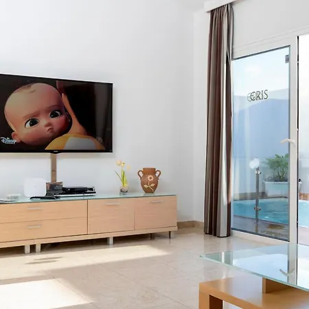 Eris Villa *
