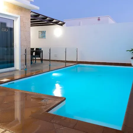 Eris Villa *